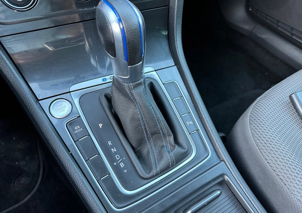 Volkswagen Golf cena 74900 przebieg: 67522, rok produkcji 2019 z Jordanów małe 301